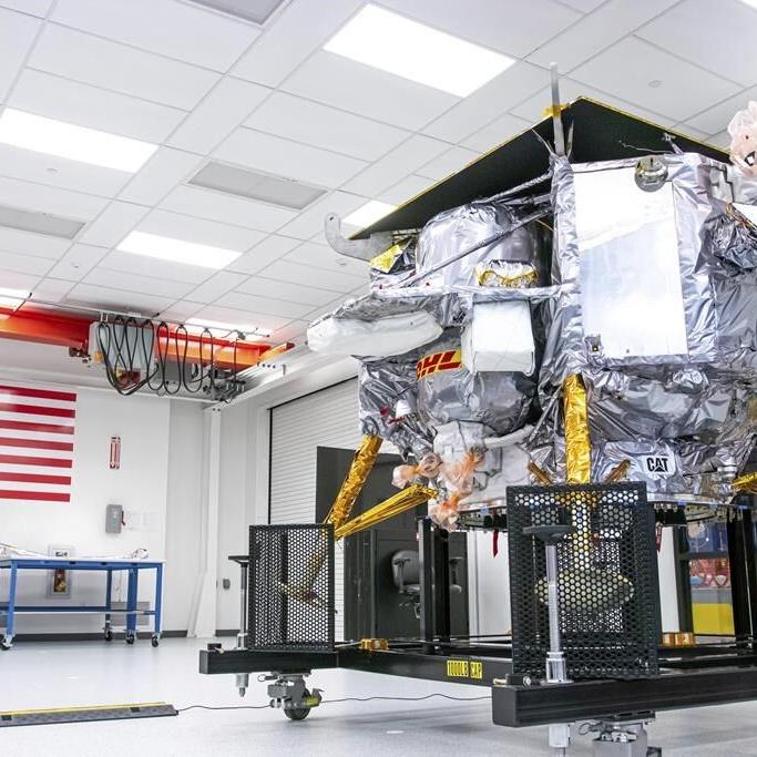 Moon landing attempt by US company appears doomed after 'critical' fuel leak